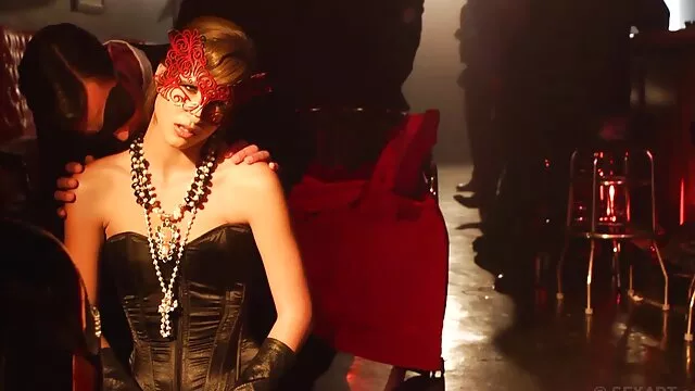 Madrastra amateur enseñada por milf en trío cine x online tabú