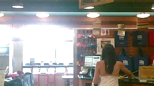 Sesión de orgasmo peliculas x años 70 épico de Yanks MILF Tirrza