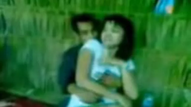 Playa nudista - peliculas x enteras gratis Más chicas increíbles extendiéndose