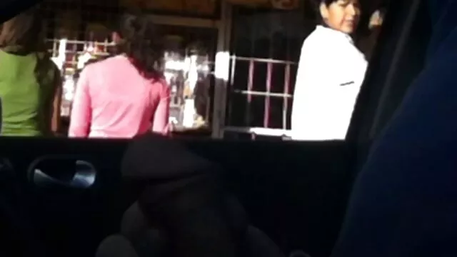 Adolescente tetona chupapollas filmada en un casting peliculas x nxx